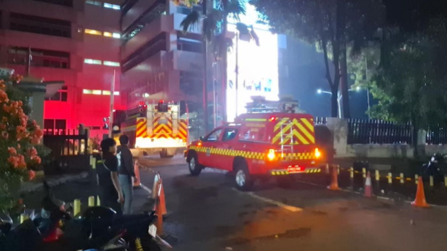 Si Jago Merah Melalap Gedung ATR/BPN, Nusron Wahid Pantau Proses Pemadaman Kebakaran